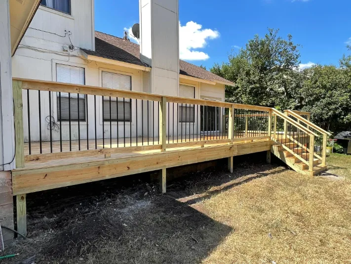Professional Deck Building in Manor, TX